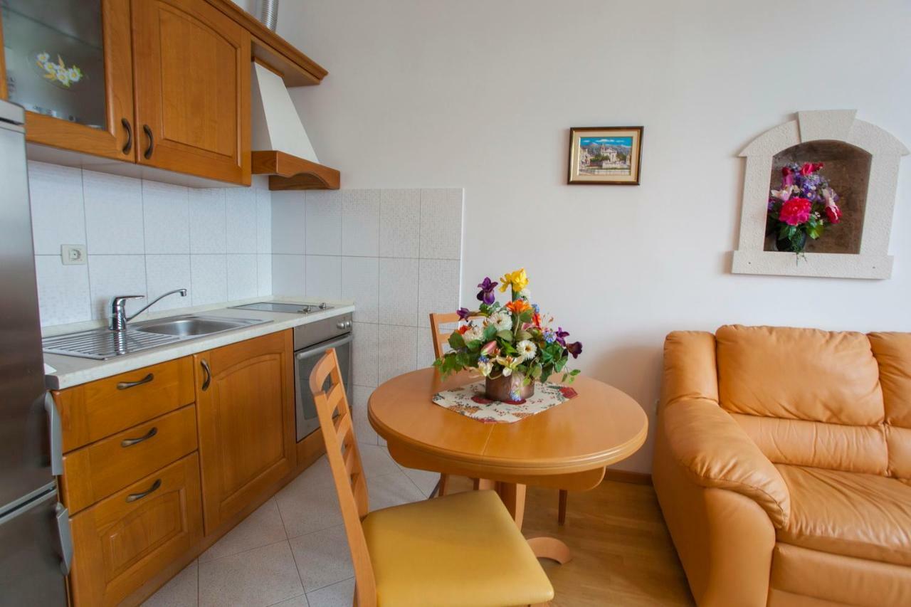 Apartments Vlado Подгора Экстерьер фото